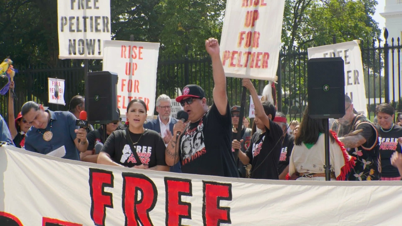 FREE LEONARD PELTIER